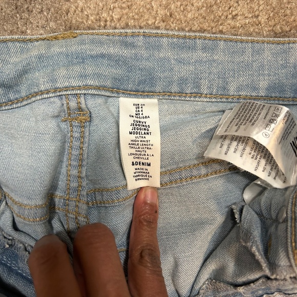 Curve Jeans (Skinny Jeggings) - Picture 3 of 4